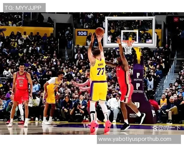 鹈鹕主帅称赞费尔斯表现出色攻防两端展现年轻球员的无限潜力